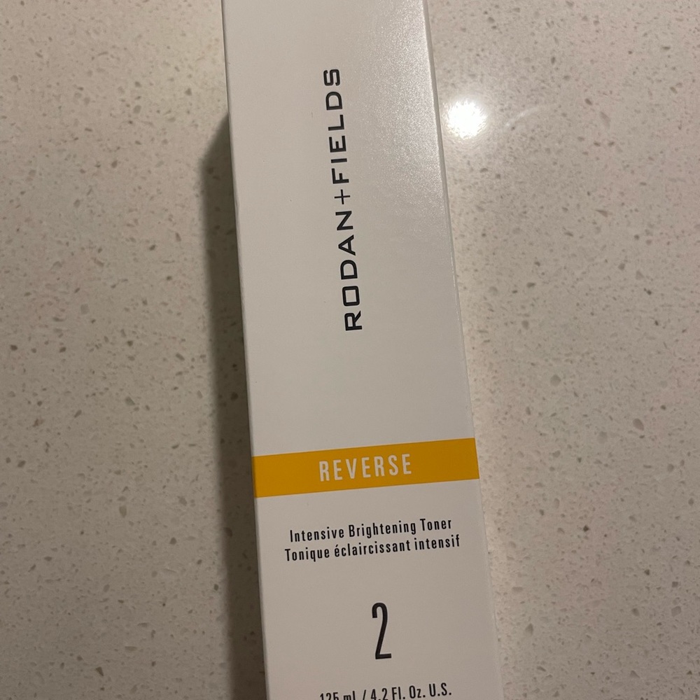 RODAN AND FIELDS REVERSE TONER. NEW SEALED BOX.